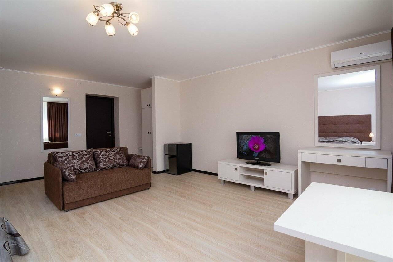 Фотографии номера Люкс ПК в Гостинице Ярд Севастополь