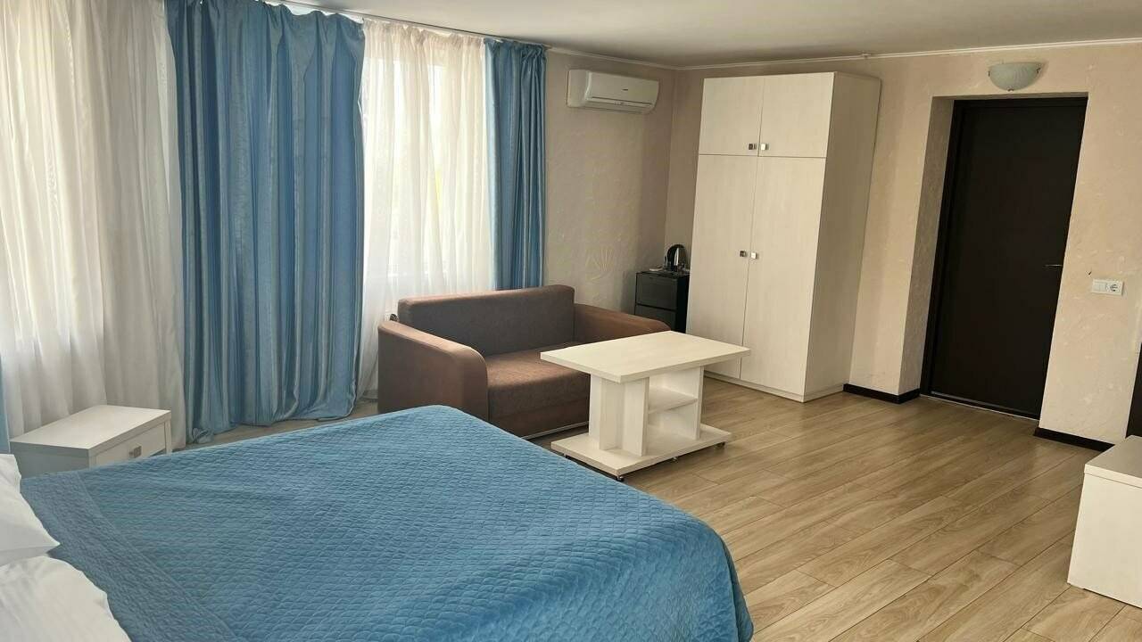 Фотографии номера Люкс Океан в Гостинице Ярд Севастополь